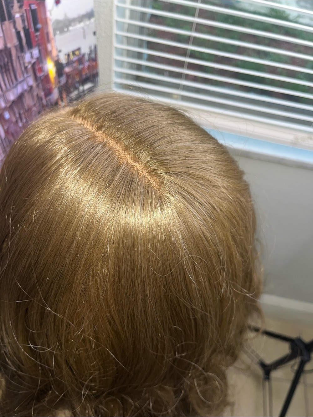 Beautiful dark ash blonde voluminous lace  front - Picture 6 of 8